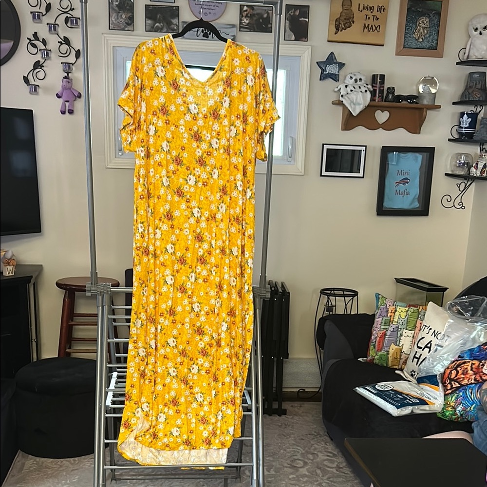 EUC LULAROE MACY DRESS 3X FROM A NONSMOKING/PET FRIENDLY HOME